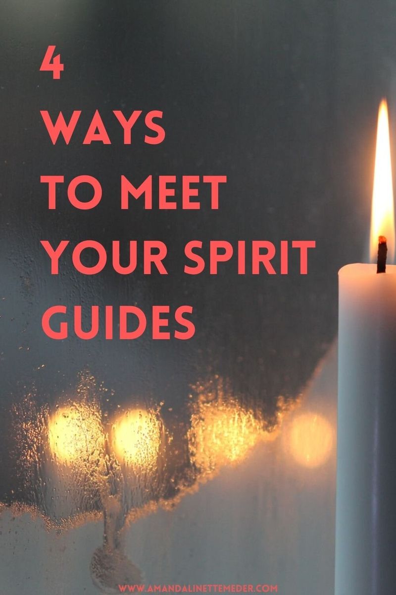 Foto de uma vela acesa em um painel de vidro por Anne Nygård em Unsplash - 4 maneiras de encontrar seus guias espirituais.