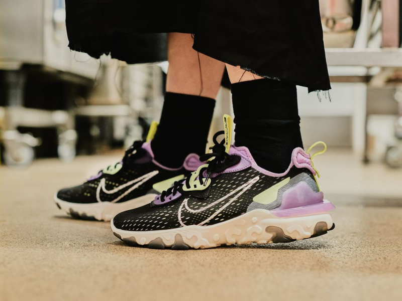 Posmakuj bułeczek Boa z 18-miesięcznymi różami Nike React Vision Editorial
