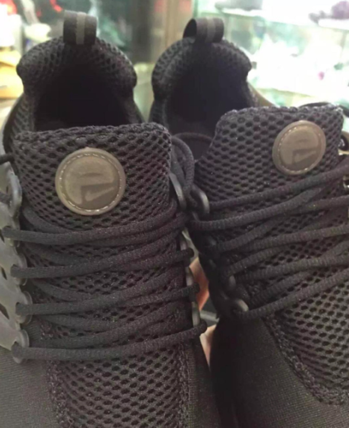 Nike kan ha noen helt svarte Air Prestos på vei