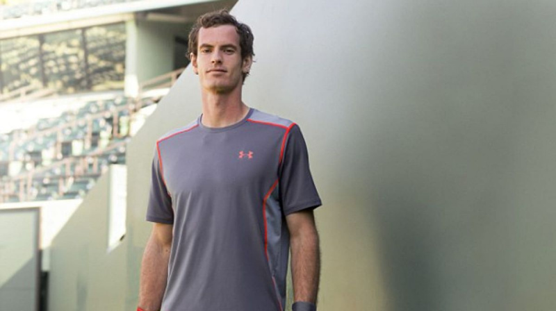 Andy Murray assina oficialmente com armadura